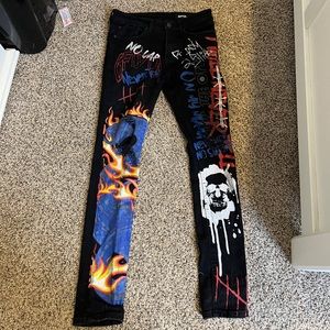 Both size 32 price is negotiable im flexible just message me